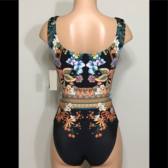 Kenneth Cole floral swimsuit. Small. Retails $129 - Picture 5 of 5